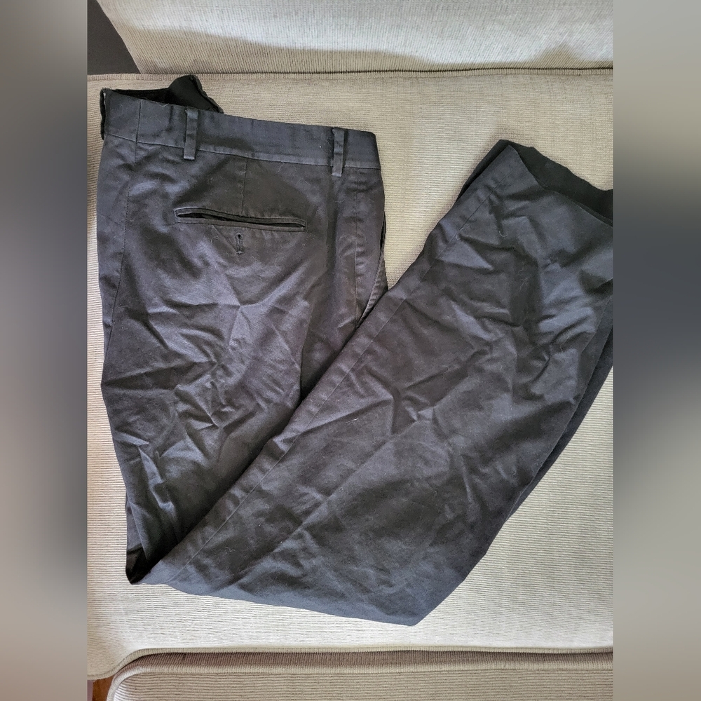 Used Express Producer Pants 32 waist 34 inseam in black